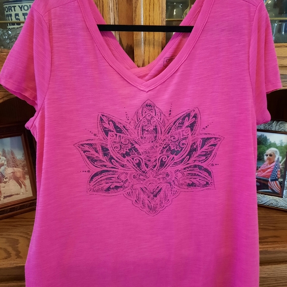 Cherokee Brand Raw~Edge Lotus Tee Bright Pink XL - Picture 6 of 6